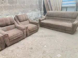 Old but Solid and Classy Settee With Round, Detachable Center Table