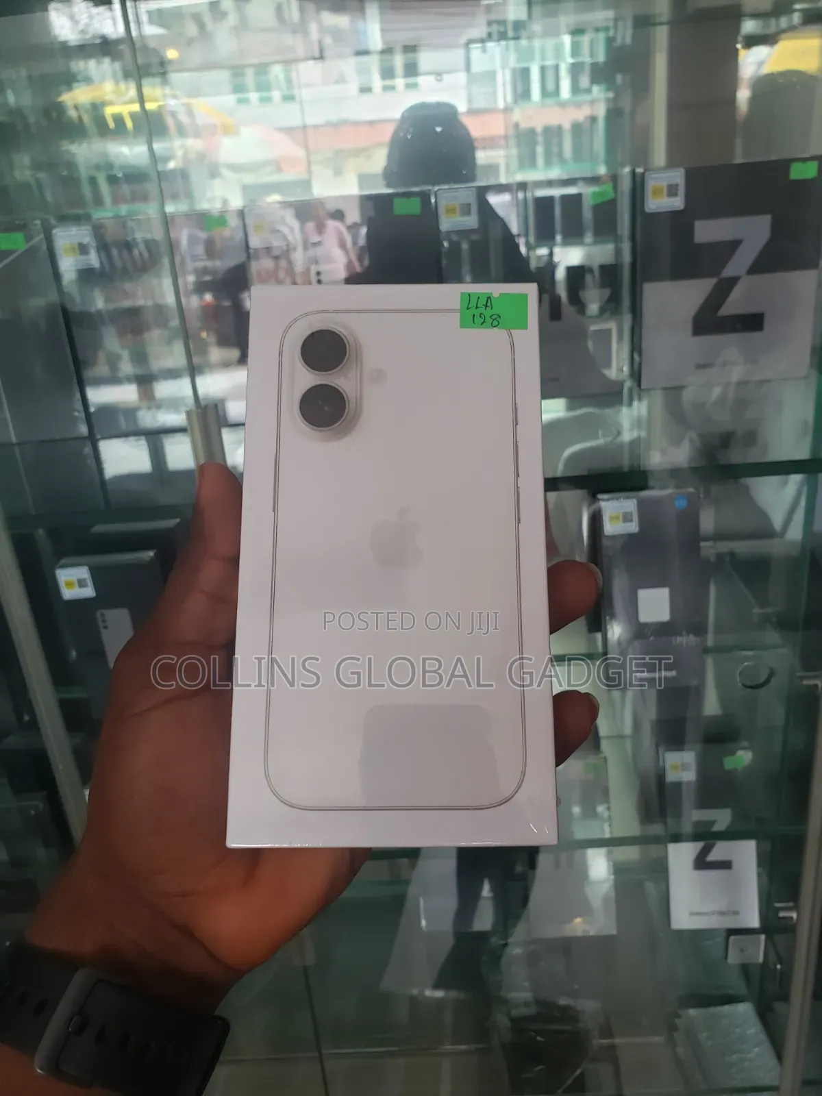 New Apple iPhone 16 128 GB White