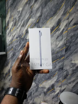 New Apple iPhone Air 256 GB Silver