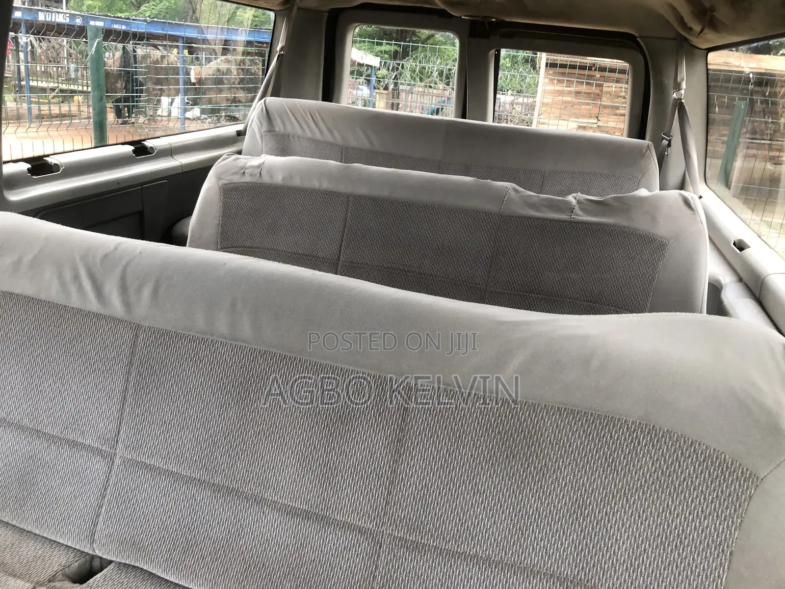 Ford E-350 2007 Burgundy