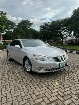 Lexus ES 2012 Silver