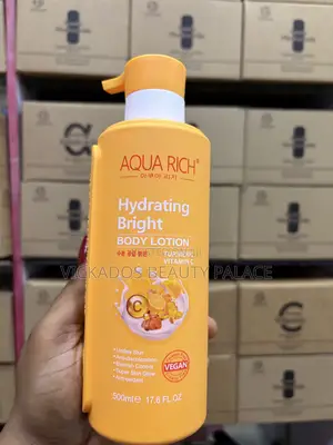 AQUA RICH Tumeric and Vitamin C Body Lotion