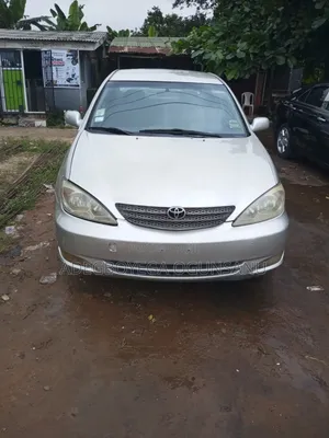 Toyota Camry LE 4dr Sedan (2.4L 4cyl 5M) 2003 Silver