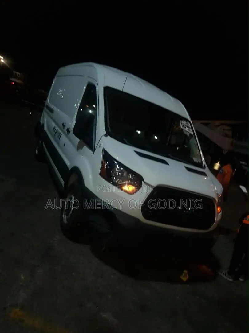 Ford Transit 2019 White