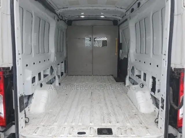Ford Transit 2019 White
