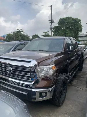 Toyota Tundra 2016 Brown
