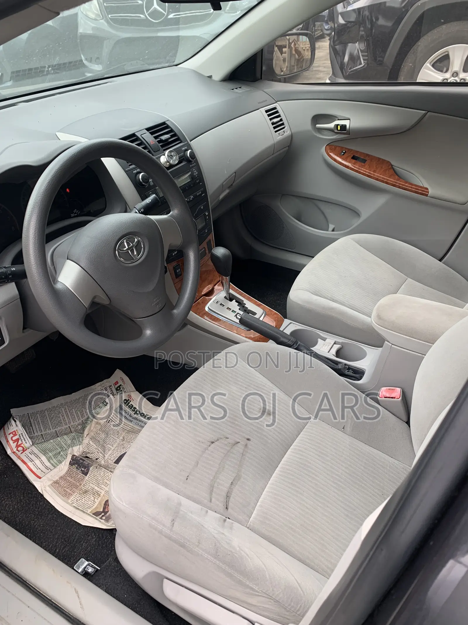 Toyota Corolla 2010 Gray