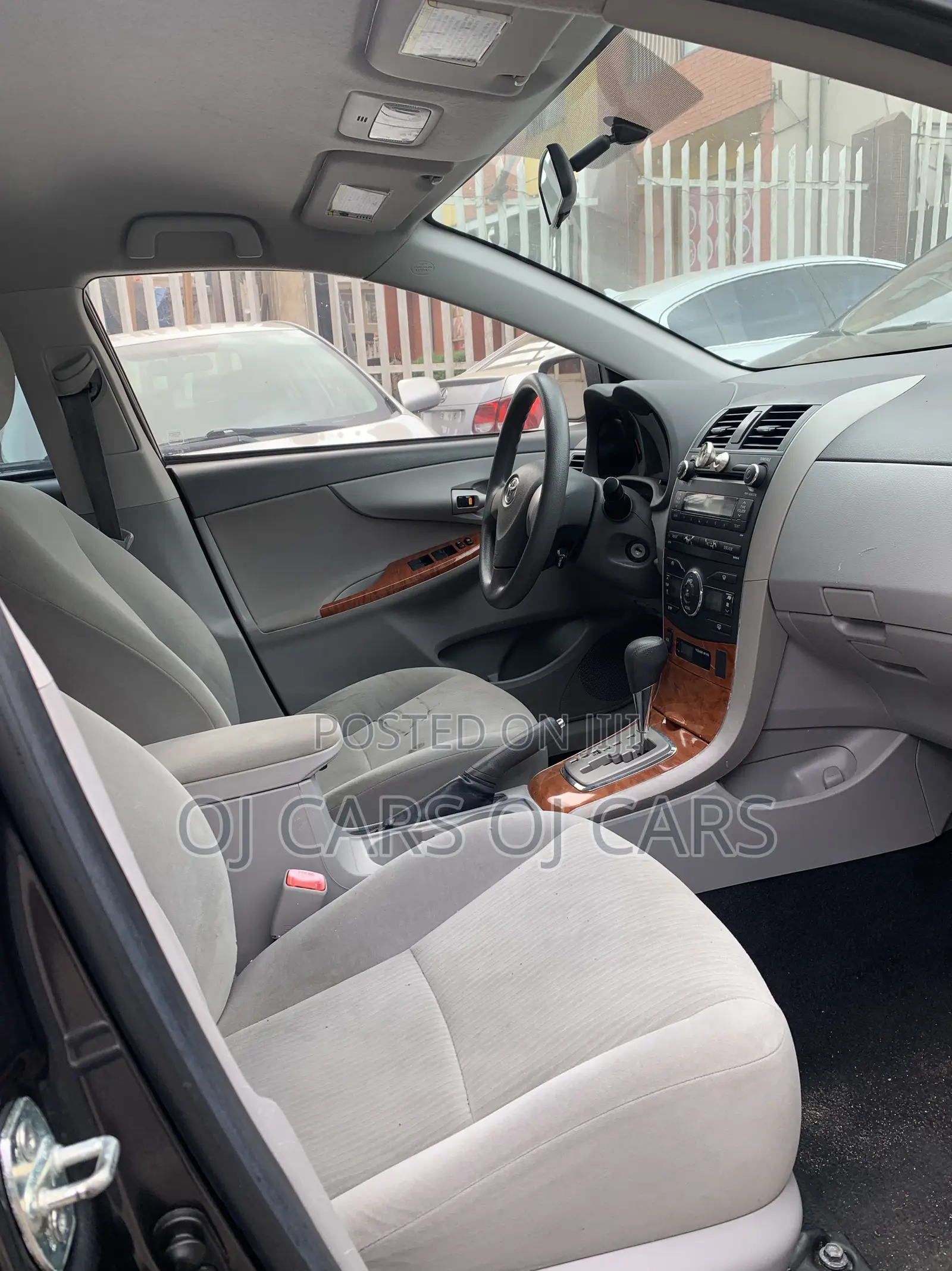 Toyota Corolla 2010 Gray