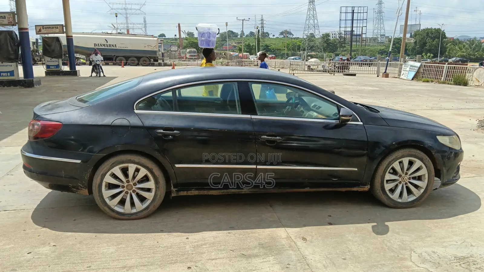 Volkswagen Passat 2011 Black