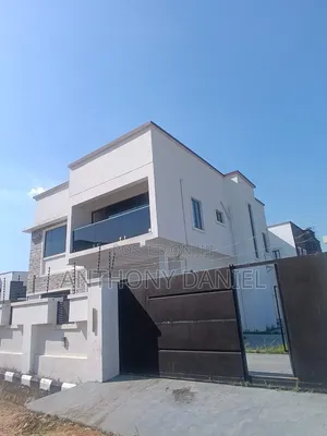 4bdrm Duplex in Lugbe District for sale