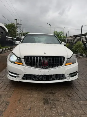 Mercedes-Benz C300 2010 White