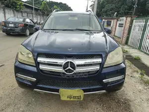 Mercedes-Benz GL-Class 2011 Blue