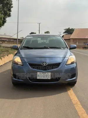 Toyota Yaris 2012 Blue