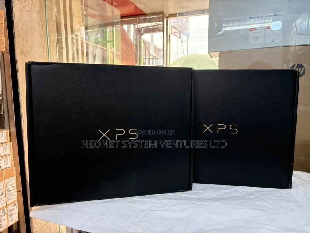 New Laptop Dell XPS 13 8GB Intel Core 5 SSD 512GB