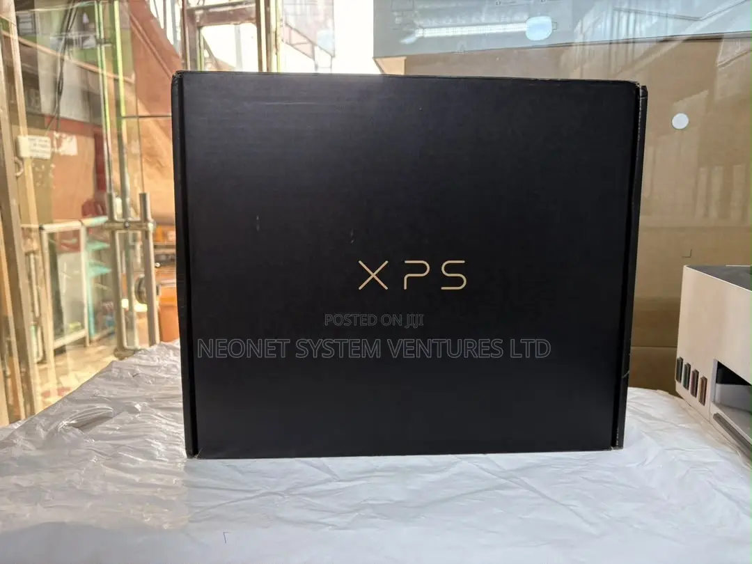 New Laptop Dell XPS 13 8GB Intel Core 5 SSD 512GB