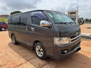 Toyota HiAce 2009 Grey