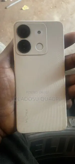 Infinix Smart 7 HD 64 GB White