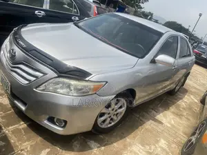 Toyota Camry 2010 Silver