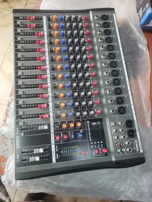 12 Channels Yamaha Console Mixer