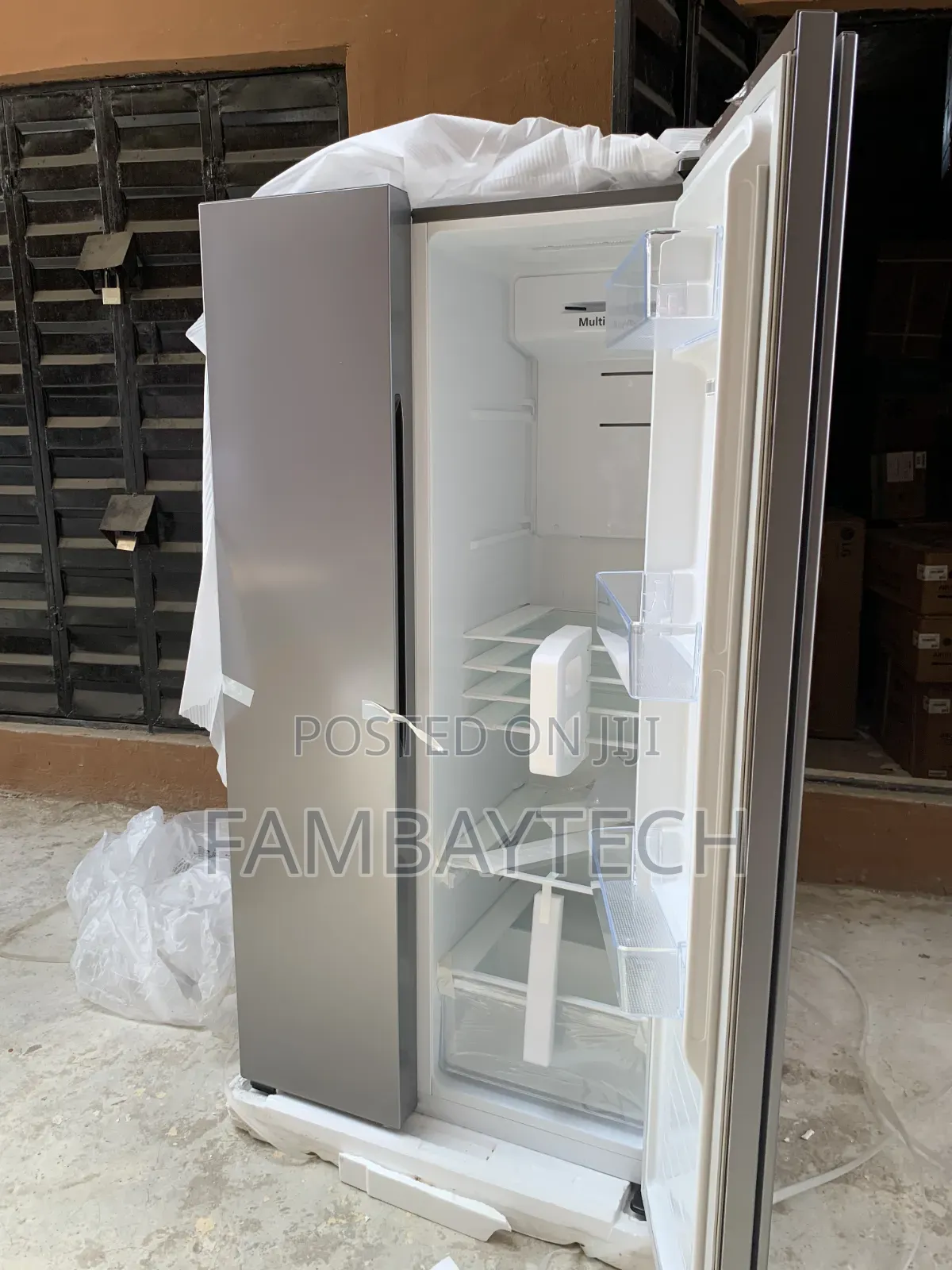 Stylish Hisense RC-67WSI Side-by-Side 515Liters Refrigerator