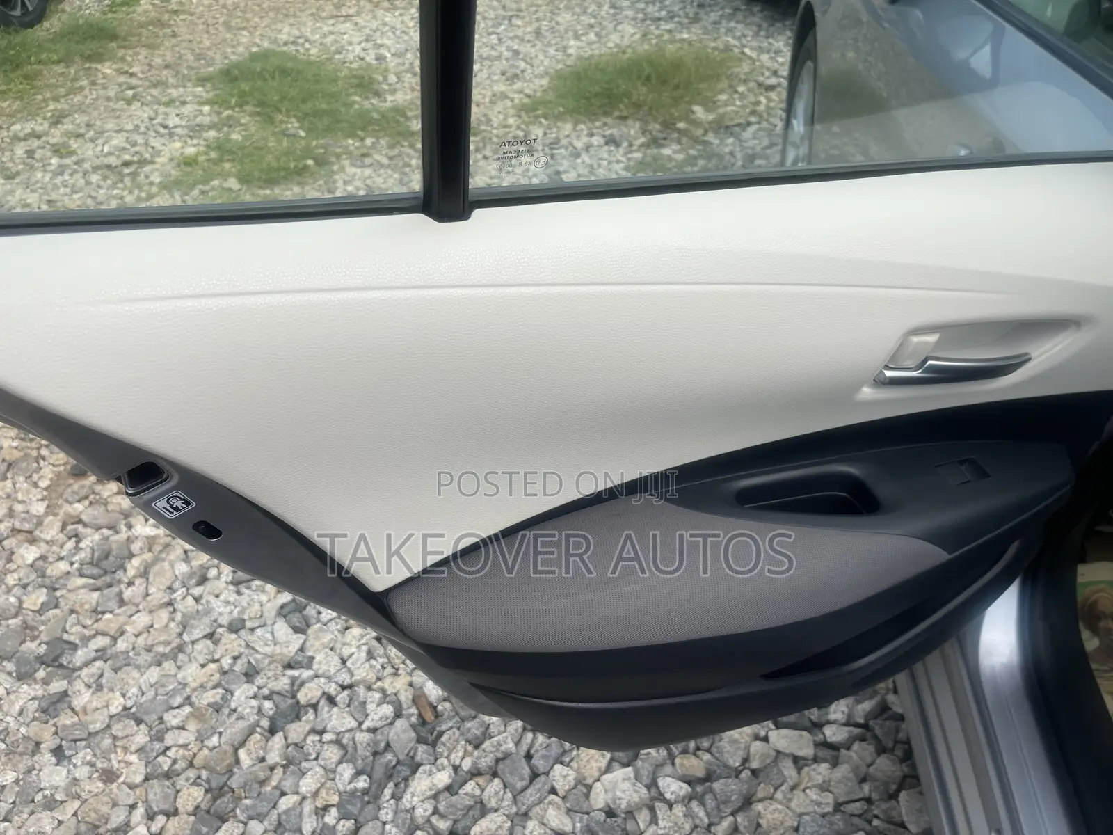 Toyota Corolla 2022 Silver