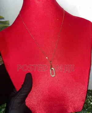Gold O Necklace