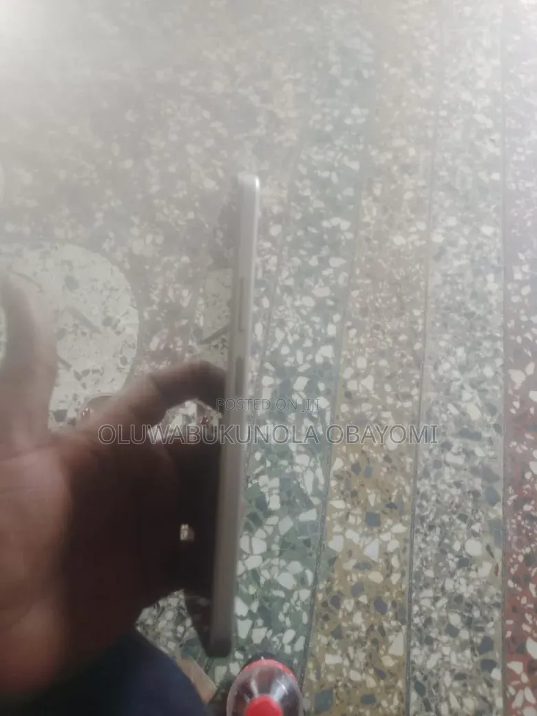 Itel City 100 128 GB Gray