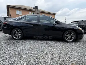 Toyota Camry 2016 Gray