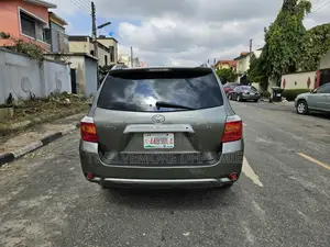 Toyota Highlander Limited 4x4 2009 Gray