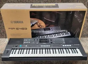 Yamaha PSR E483