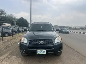 Toyota RAV4 2.5 4x4 2010 Green