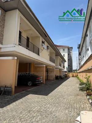 3bdrm Duplex in Lekki Phase 1 for rent