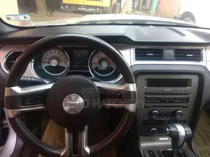 Ford Mustang V6 Coupe 2012 Silver