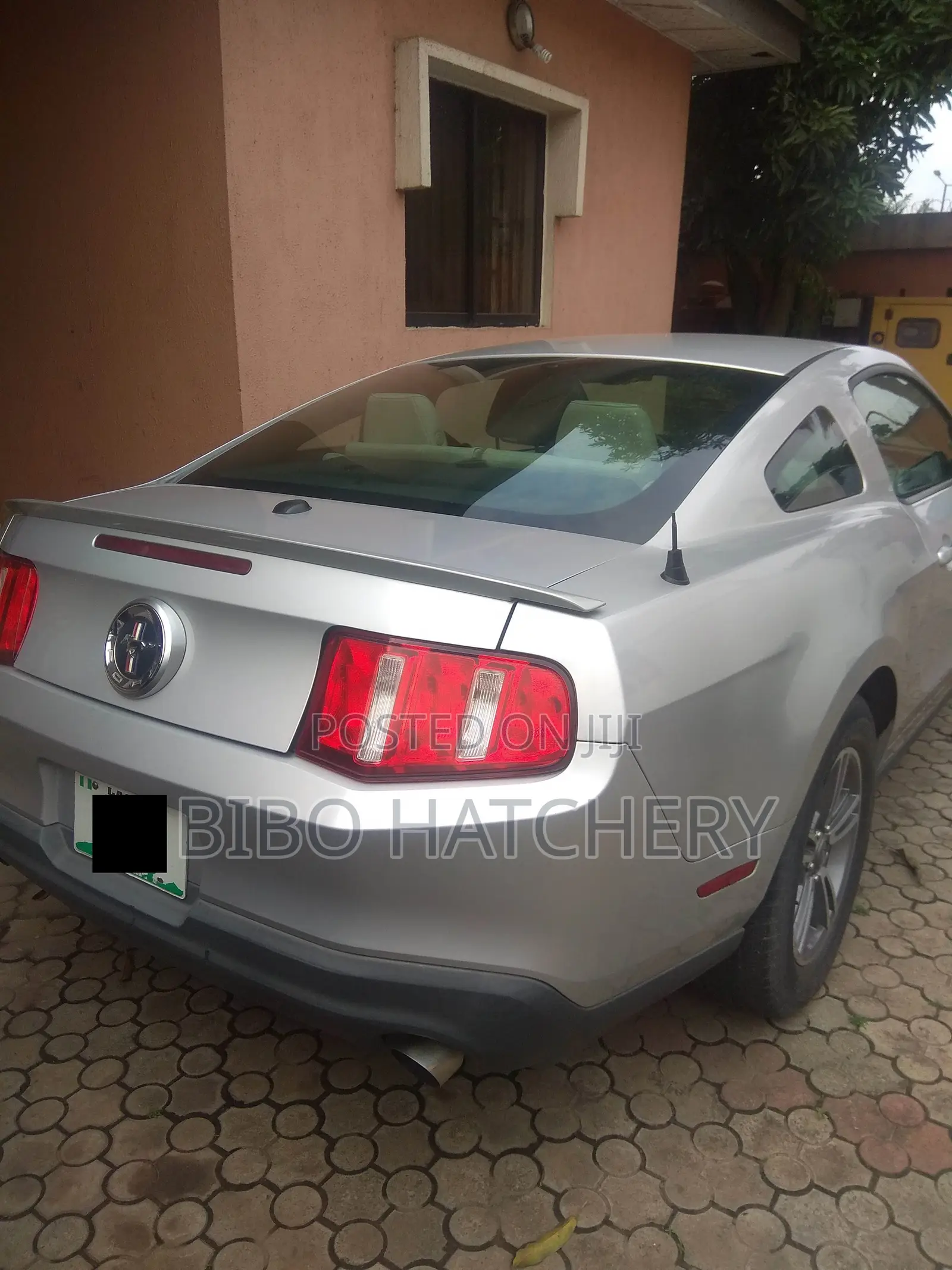 Ford Mustang V6 Coupe 2012 Silver