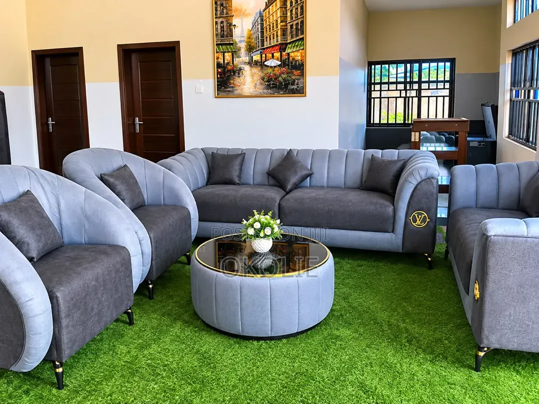 Executive Sofa Set With Center Table