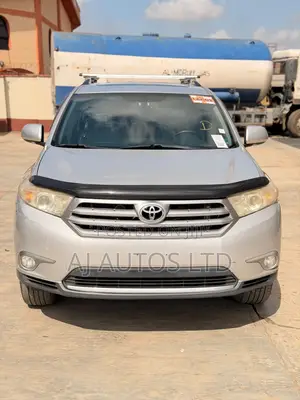Toyota Highlander Limited 2011 Silver