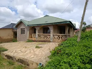 3bdrm Bungalow in Ojoo for sale
