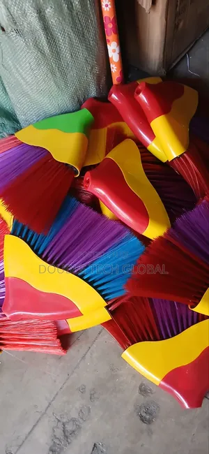 Sweeping Broom With Long Handel