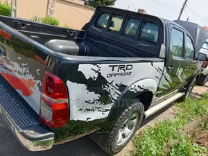 Toyota Hilux 2009 Black