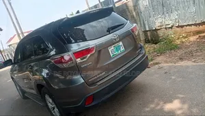 Toyota Highlander 2015
