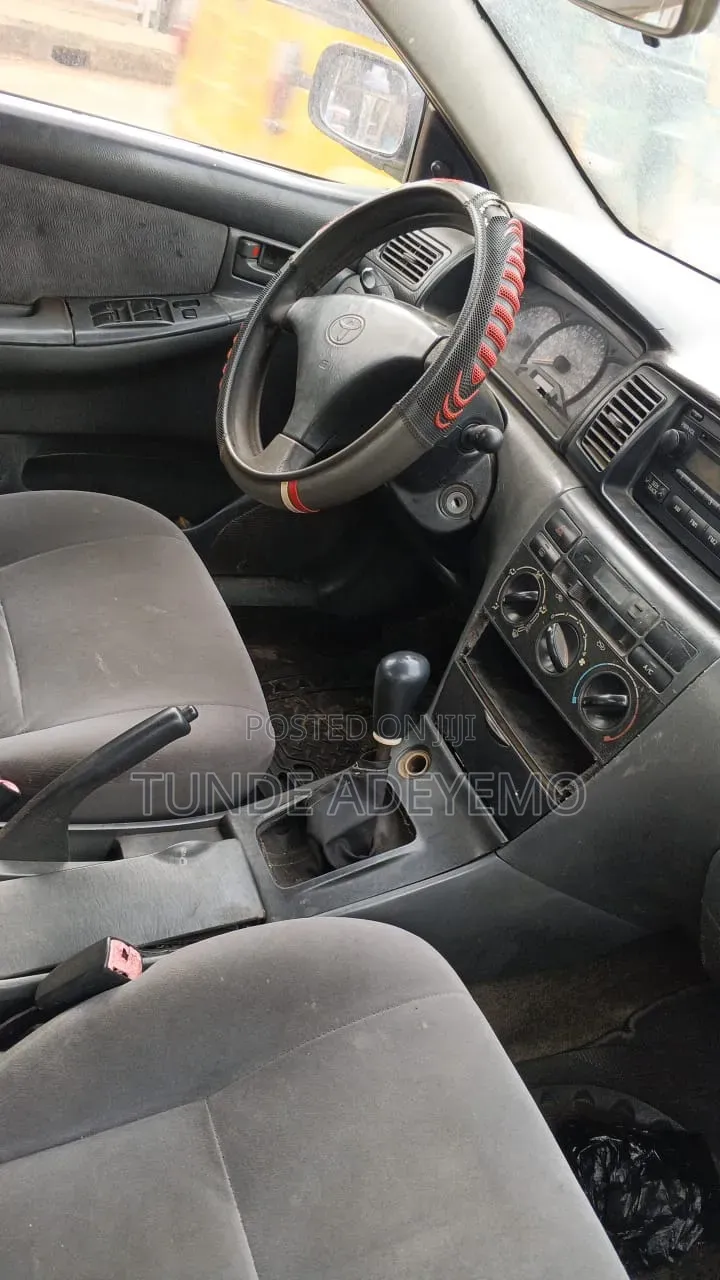 Toyota Corolla 2004 Silver