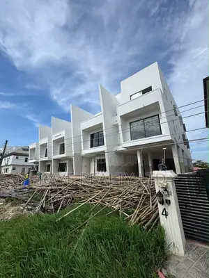 4bdrm Duplex in Gbagada for sale