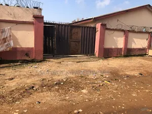 9bdrm Bungalow in Kubwa for sale