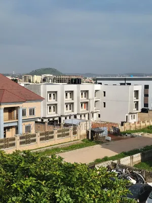 5bdrm Duplex in Kaura for sale