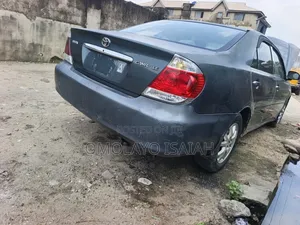 Toyota Camry LE 4dr Sedan (2.4L 4cyl 5A) 2006 Green