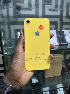 Apple iPhone XR 64 GB Yellow