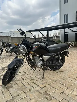 Yamaha Crux 2018 Black