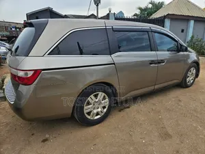 Honda Odyssey 2011 Gold