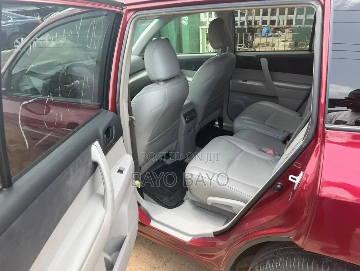 Toyota Highlander 2010 Red