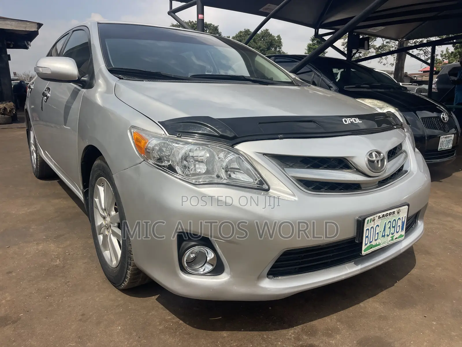 Toyota Corolla 2010 Silver